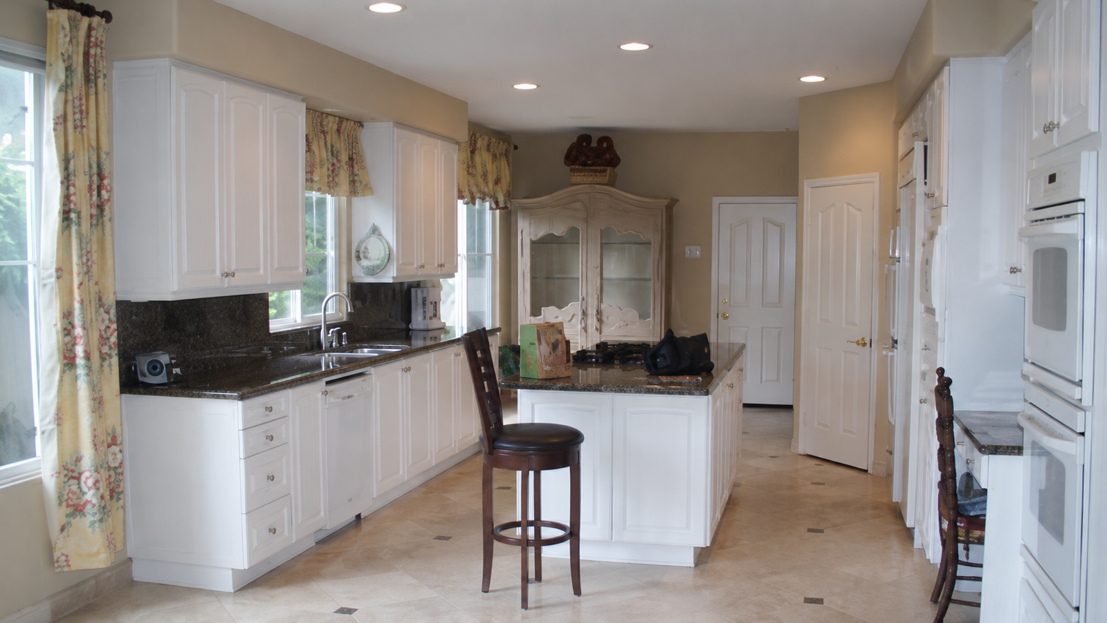 Kitchen · Round Rock